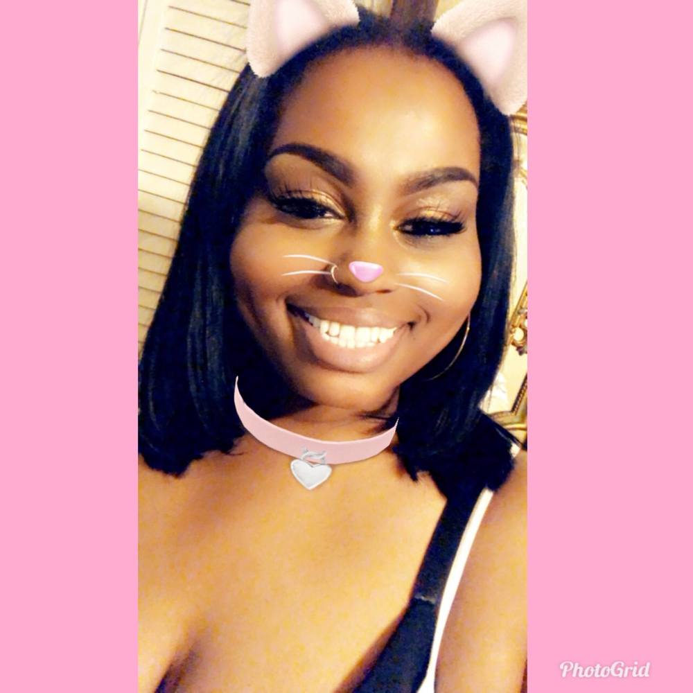 Meet your Posher, Katina